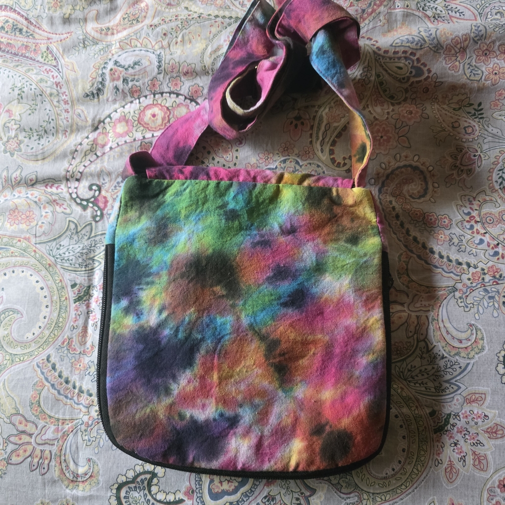 Colorful Tie-Dye Shoulder Bag - Picture 3 of 3